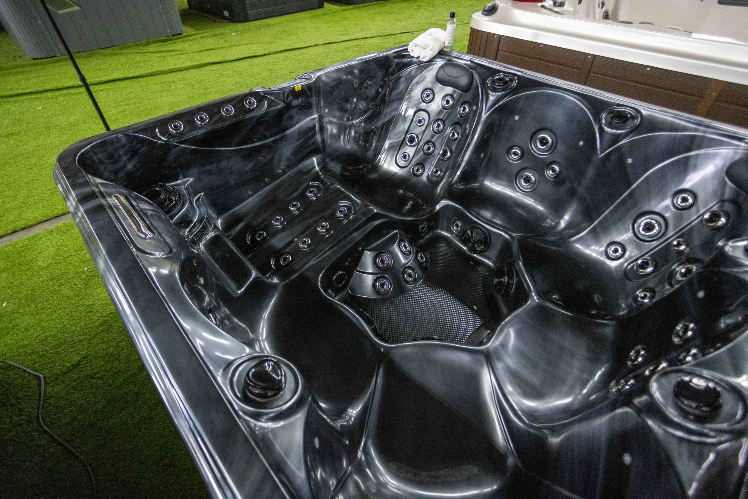 Jacuzzi-49