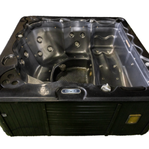 Balboa jacuzzi occasion voor 5 personen met 1 ligplaats, interne trap, waterval en verstelbare jets